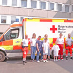 Fiaccolata 2023 erreicht den BRK-Kreisverband Bayreuth. Mit dabei Rettungsdienst und Wasserwacht OG Bayreuth.