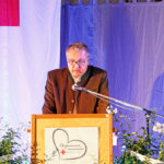 Klaus Bauer vertrat den Landrat des Landkreises Bayreuth mit einem Grußwort bei der Weihe-Veranstaltung des neuen BRK-herzenswunsch-Hospizmobils der BRK-Bereitschaft Bad Berneck.