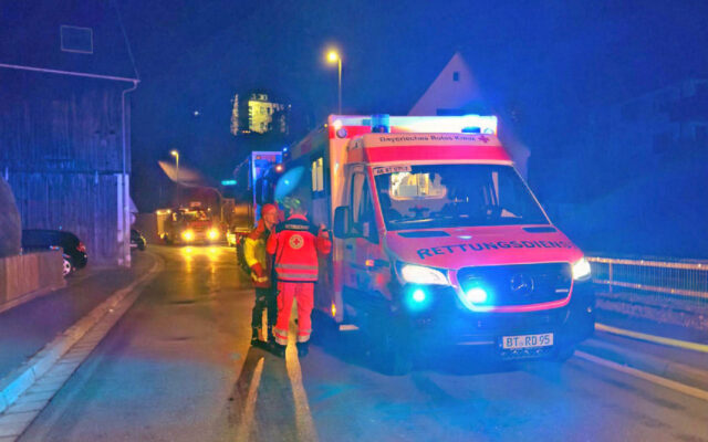 Einsatzrkäfte des BRKs am Einsatz.